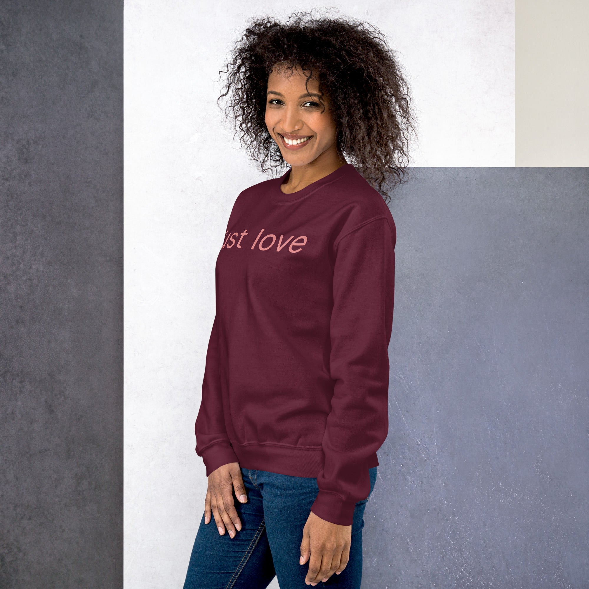 Just Love Sweatshirt – Valltees